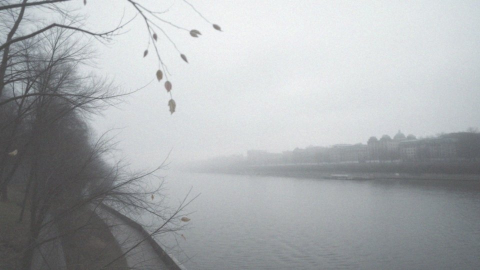 Pogoda listopad Warszawa – średnie temperatury i zjawiska atmosferyczne